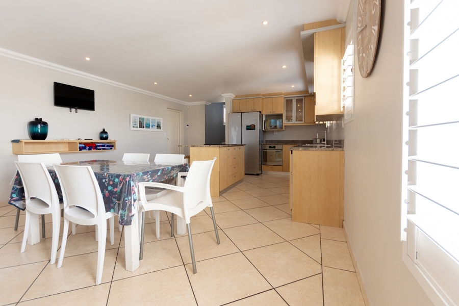 4 Bedroom Property for Sale in Golden Mile Western Cape